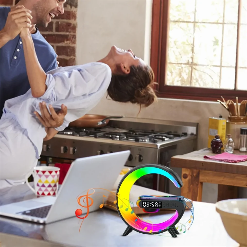 G63 BT hangszóró, wireless töltő és RGB  lámpa