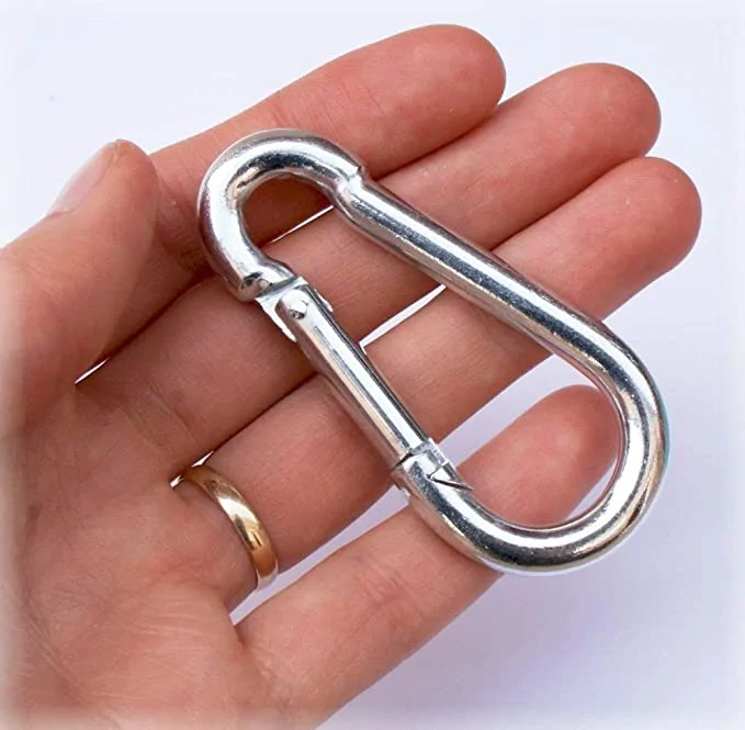 Rugós fém karabiner hegymászáshoz, barlangászathoz, vitorlázáshoz - 8 x 40 x 80 mm
