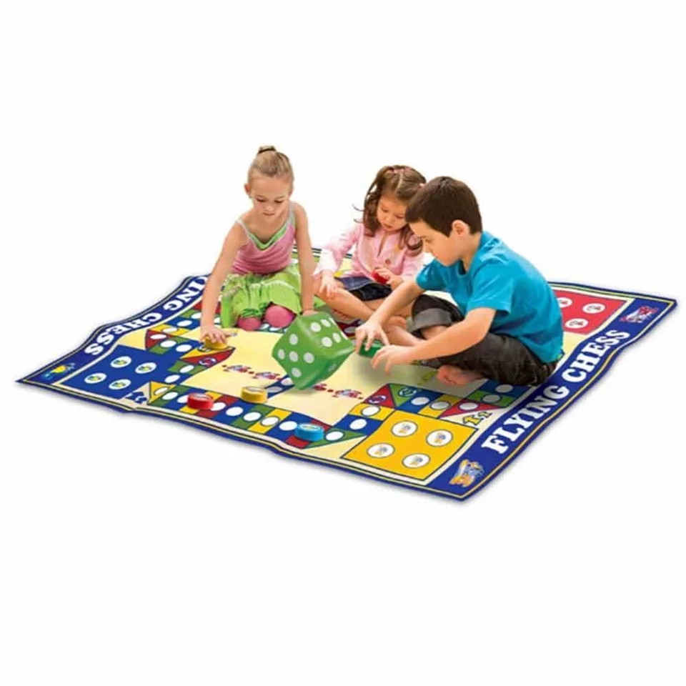 Ki nevet a végén? - óriás társasjáték