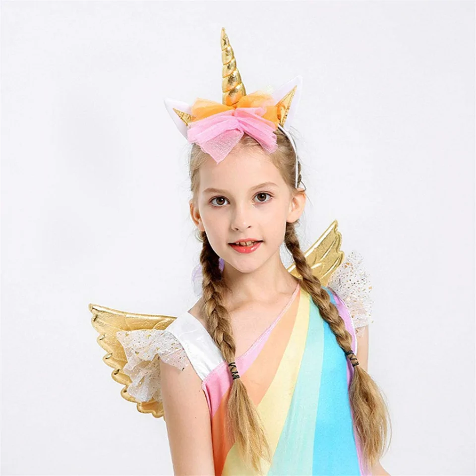 Farsangi unikornis jelmez kislányoknak szivárványszínű ruhával, fejdísszel és szárnyakkal - M méret - 120 cm magasságra
