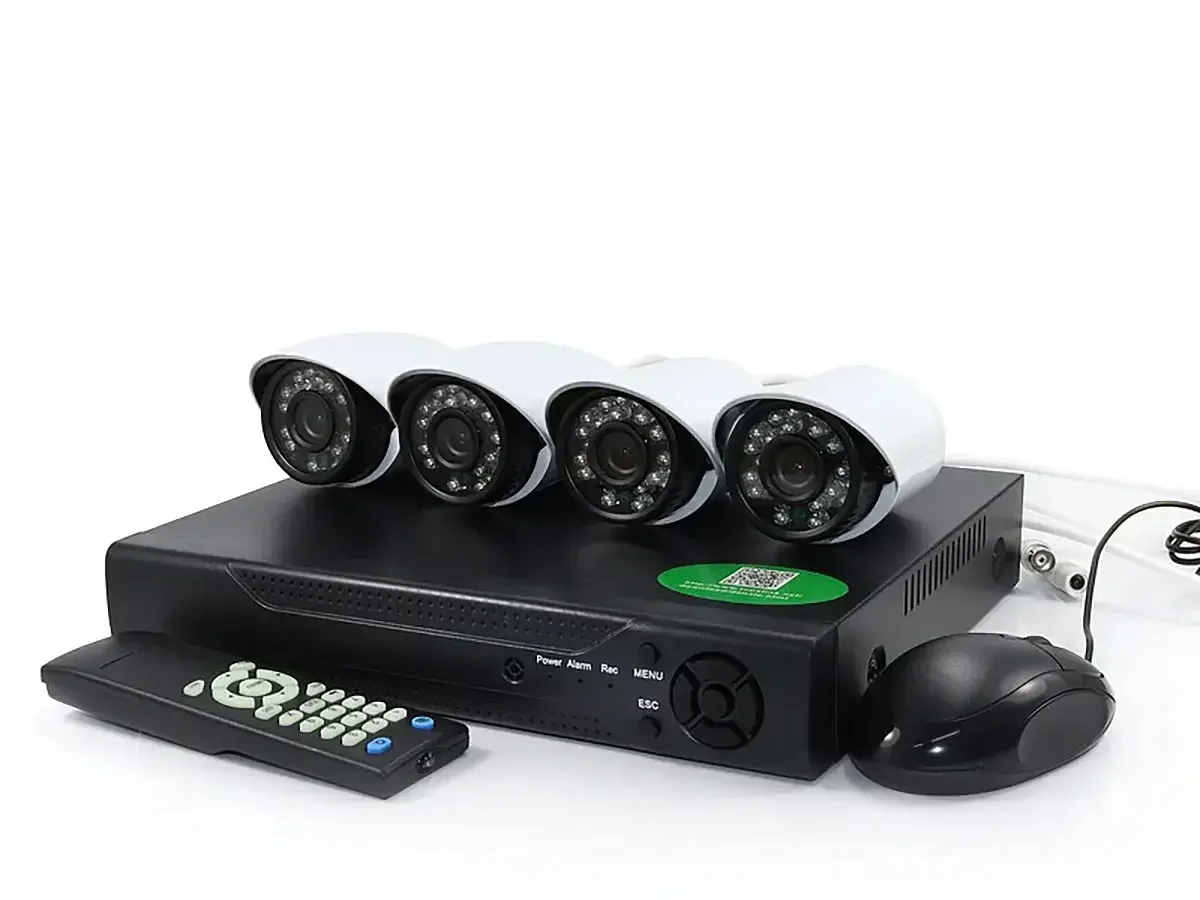 AHD komplett biztonsági kamera rendszer központi egységgel és 4 db Full HD 1080p éjjellátó kamerával