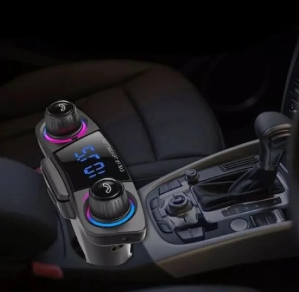 Autórádió formájú 3in1 FM Transmitter, MP3-lejátszó és Bluetooth kihangosító