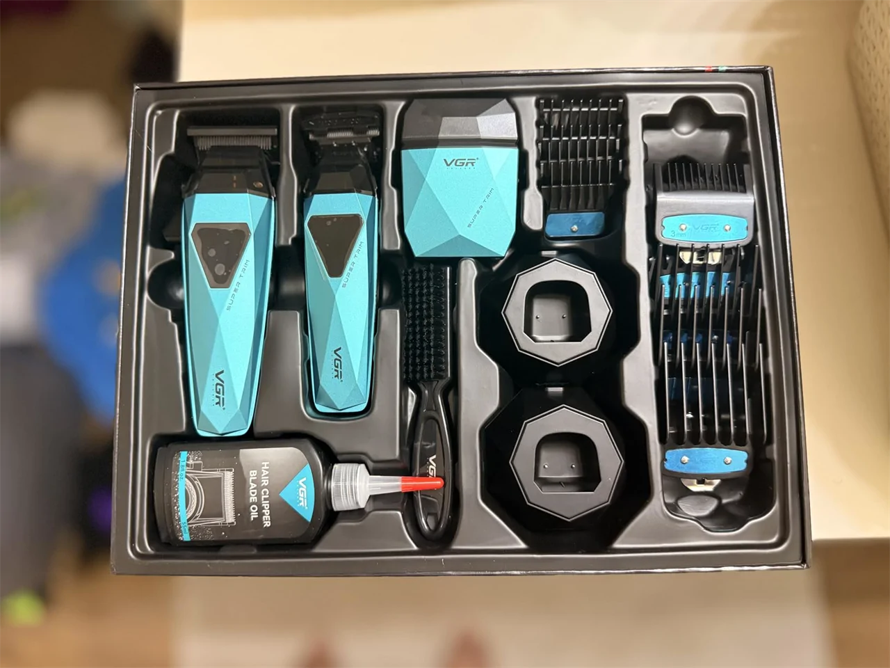 VGR V-877 S3 professzionális barber kit - 3in1 hajvágó készlet